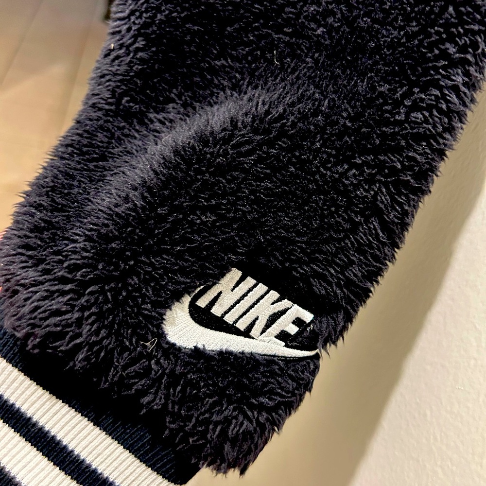 BRAND NEW Nike jacket